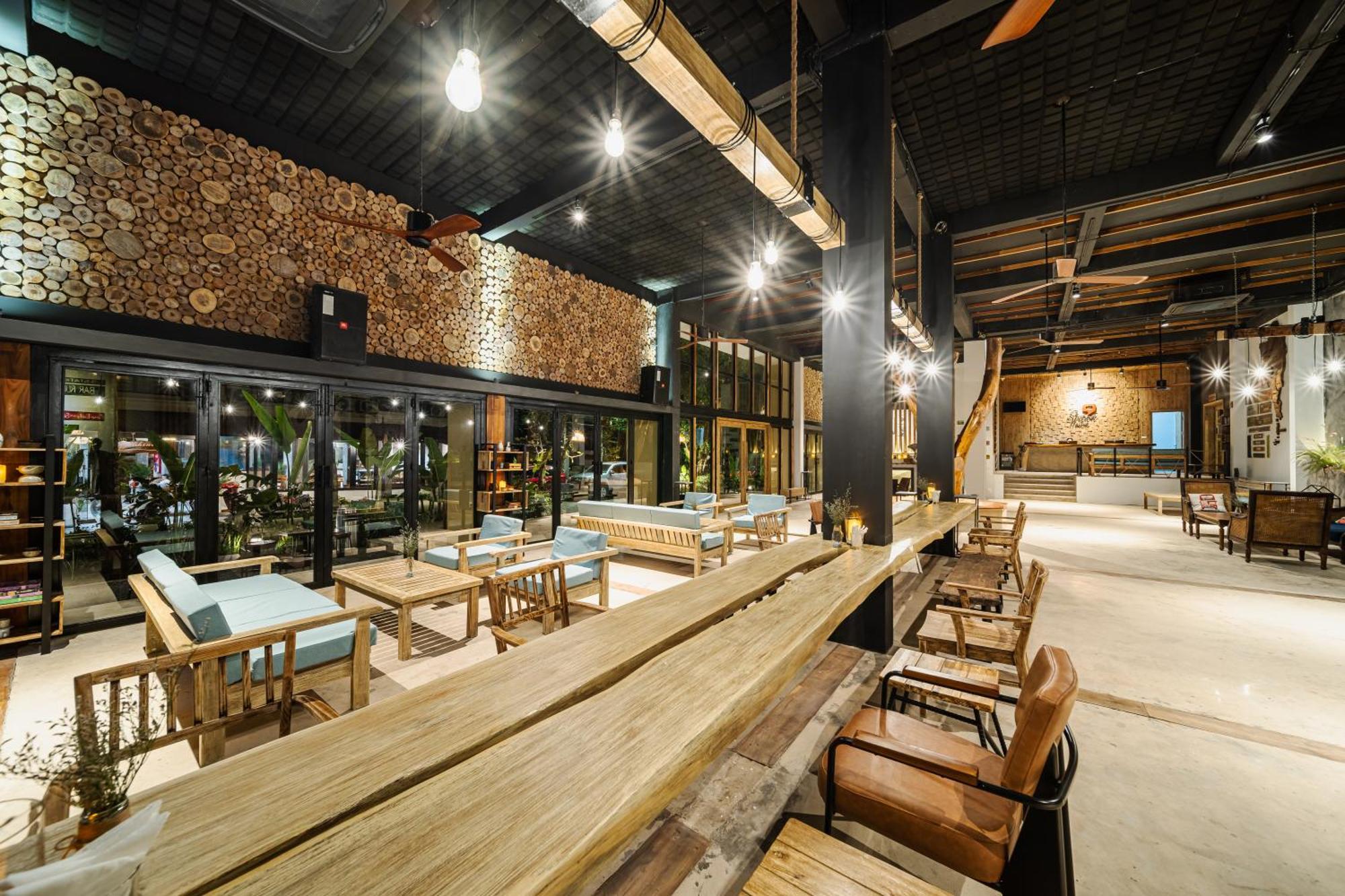 9Station Hostel & Bar Дуонг-Донг Экстерьер фото