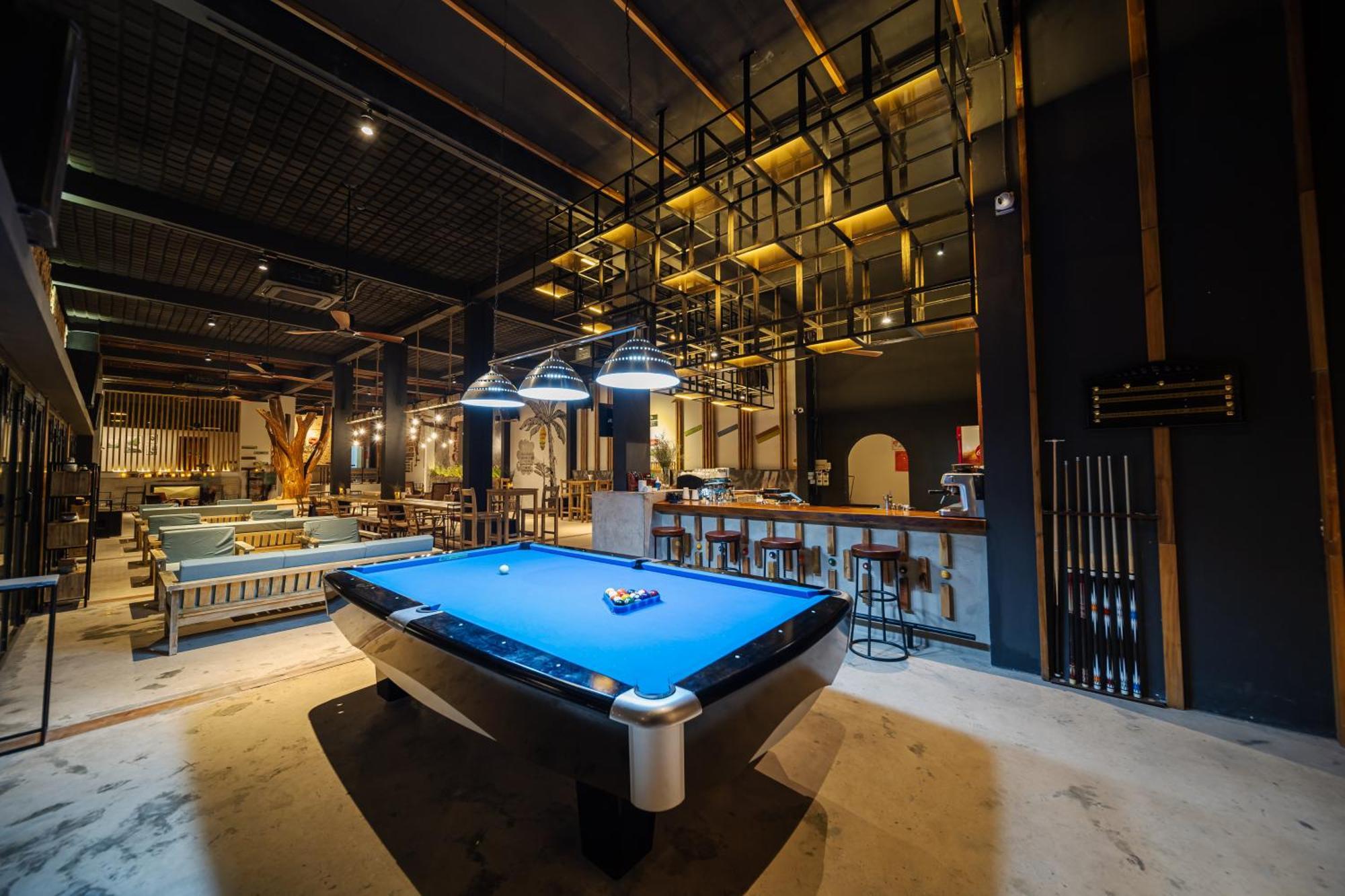 9Station Hostel & Bar Дуонг-Донг Экстерьер фото